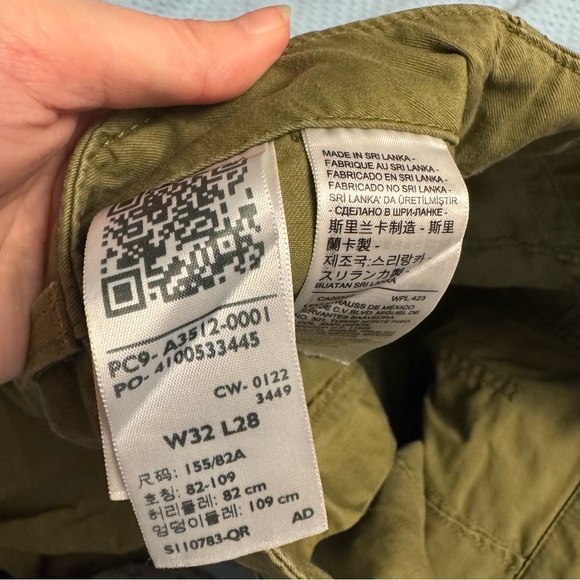 LEVI'S '94 Baggy Utility Pant in Army Green - Women’s 32 - Picture 10 of 11
